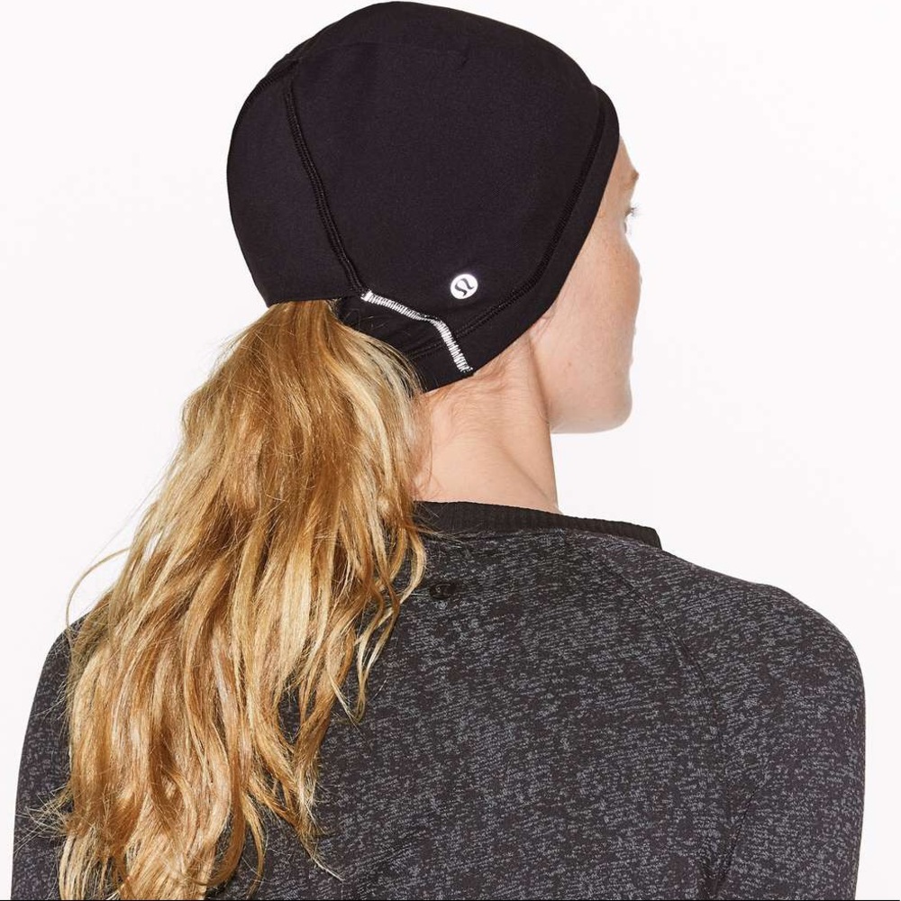 Lululemon Run it Out Toque